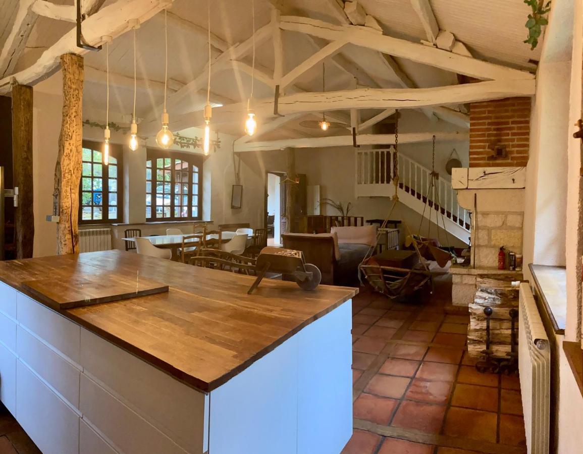 Domaine Du Moulin Bed and Breakfast Mouzieys-Teulet Esterno foto