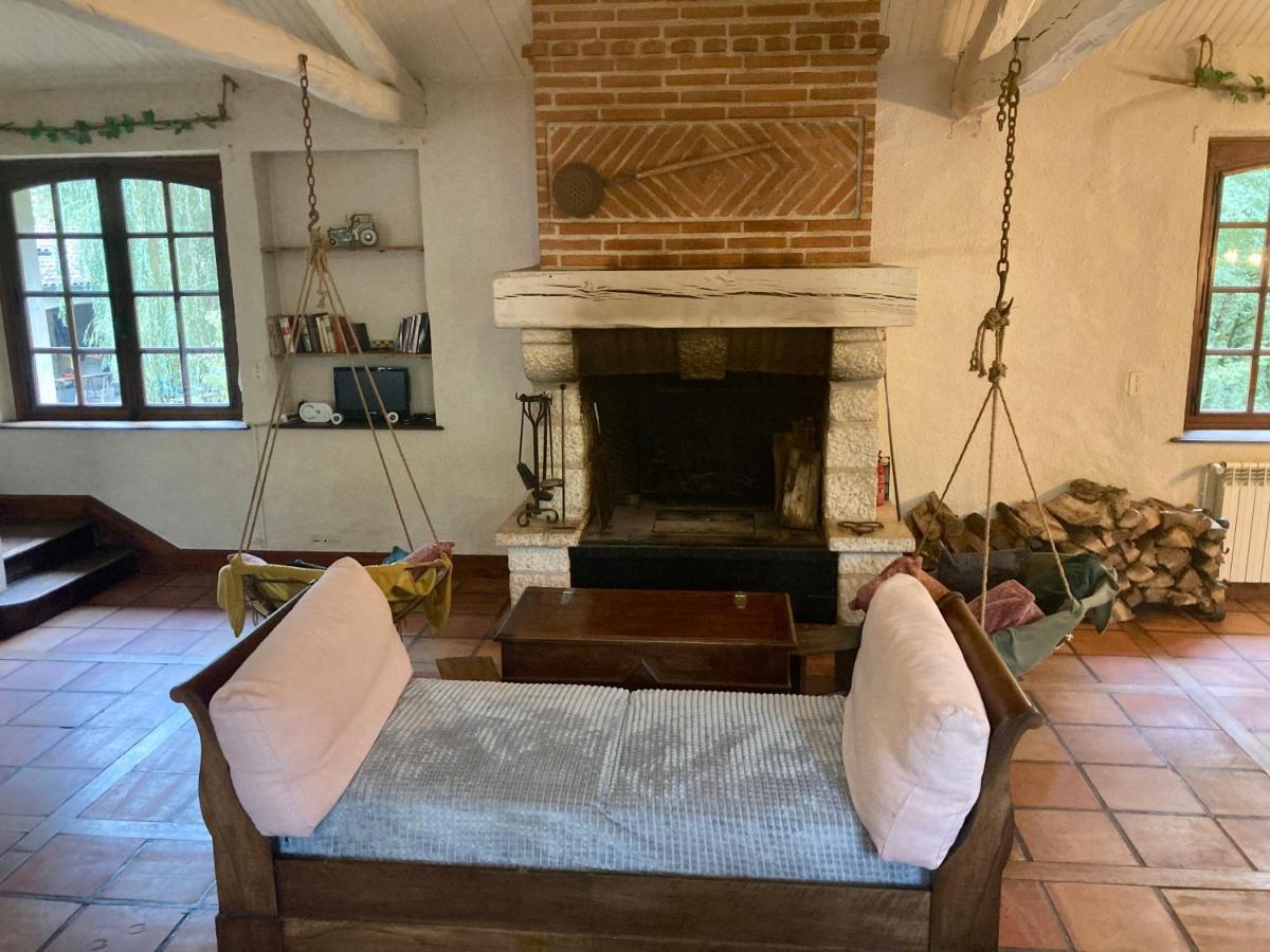 Domaine Du Moulin Bed and Breakfast Mouzieys-Teulet Esterno foto